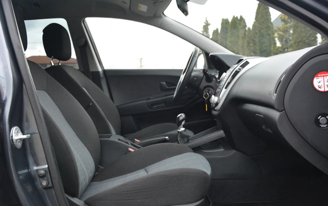 Kia Ceed cena 19999 przebieg: 170000, rok produkcji 2010 z Szczekociny małe 436